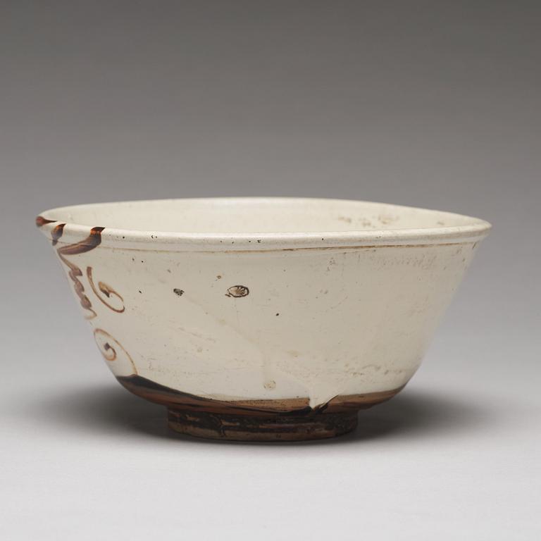 A Citzhou bowl, Ming dynasty (1368-1644).