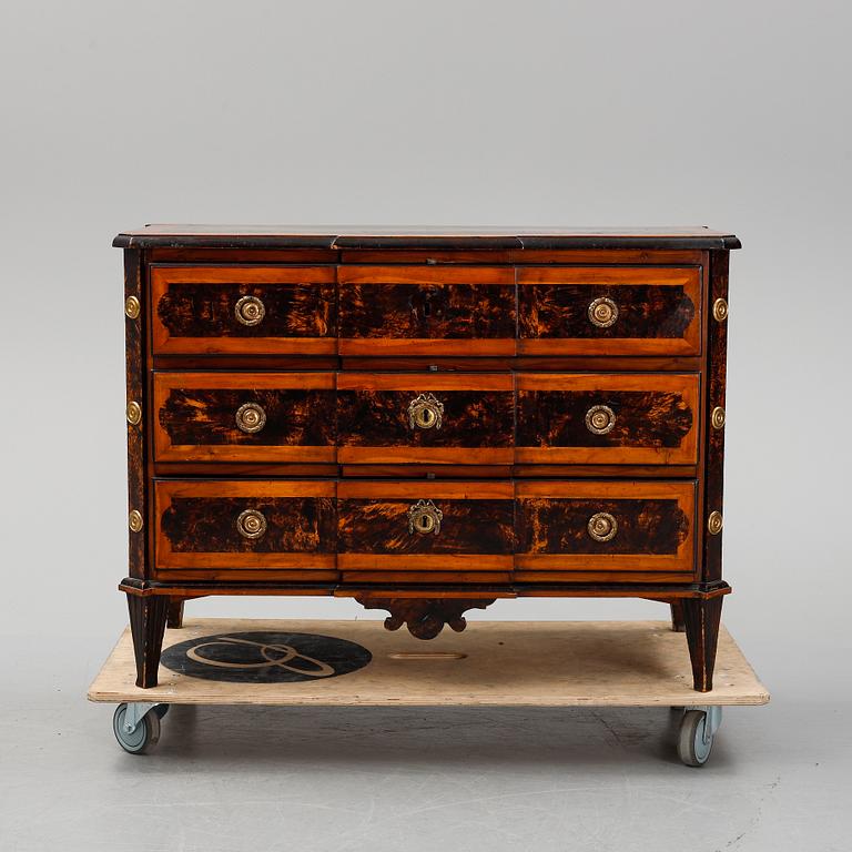 A late 18th century chest of drawers.