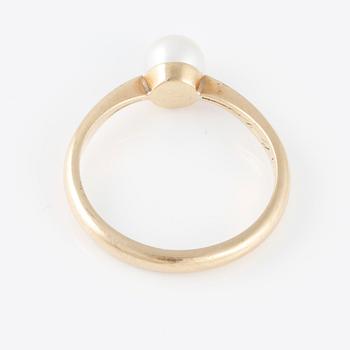 RING, med odlad pärla.