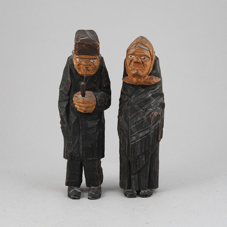 Unknown artist 20th Century, sculpture. A pair. Unsigned. Height 24.5 cm and 24 cm.