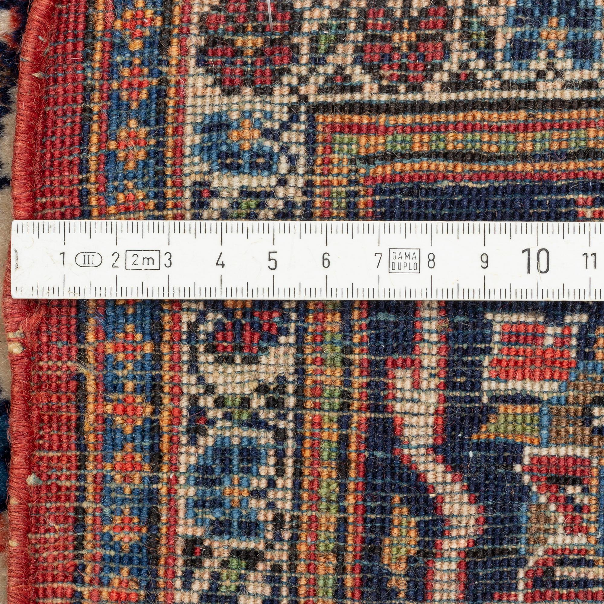 Matta,  205 x 130 cm.