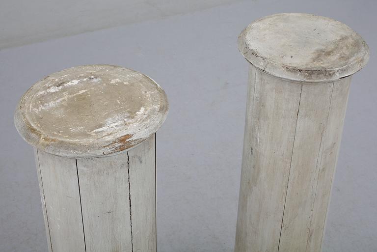 PIEDESTALER, ett par, 1800-tal.