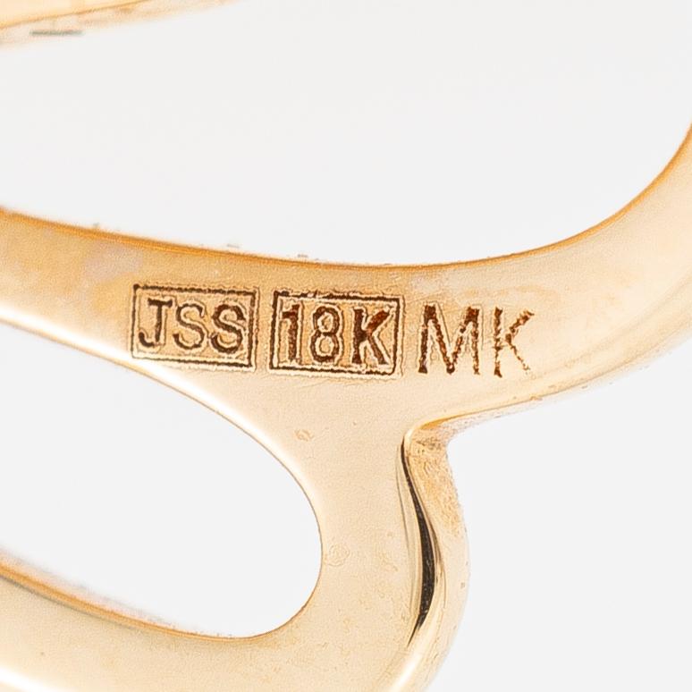 Brosch, Jarl Sandin/ Mary Kay, i form av bi, 18K guld med briljantslipade diamanter.