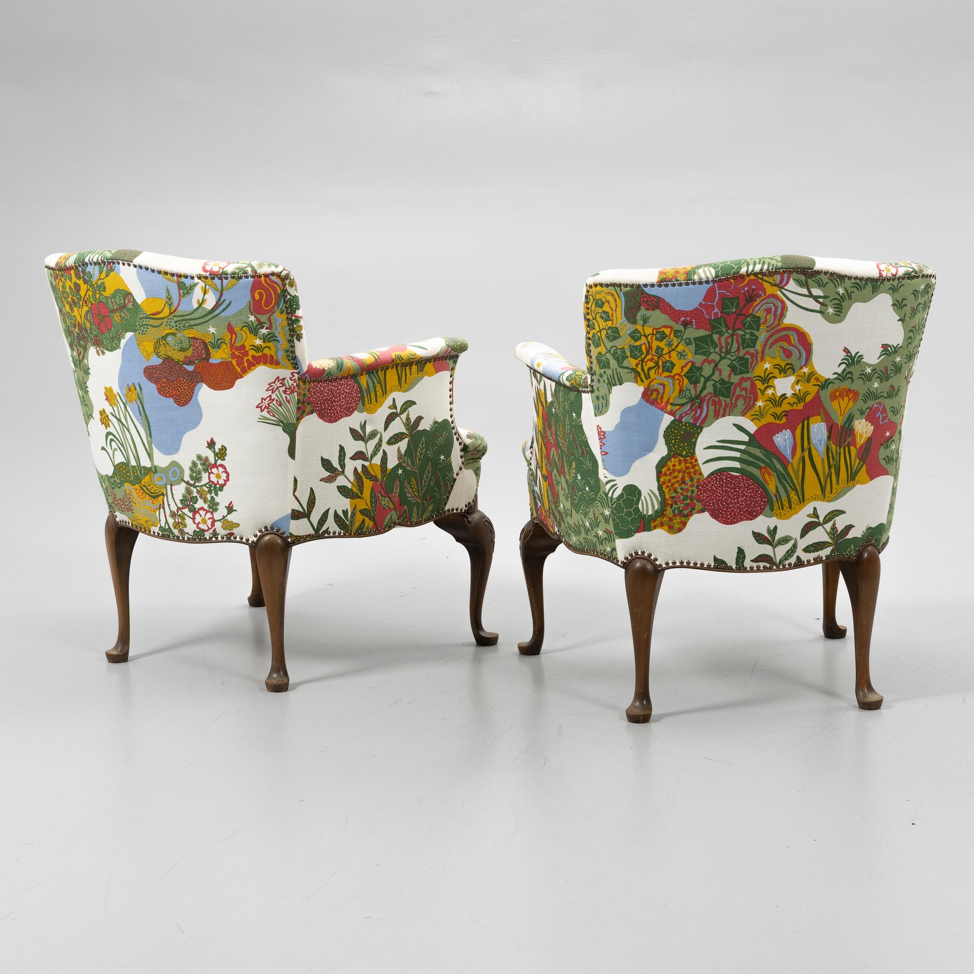 Armchairs, a pair, Gärnäs, mid/second half of the 20th century.
