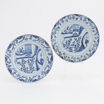 A pair of blue and white dishes, Qing dynasty, Qianlong (1736-95).