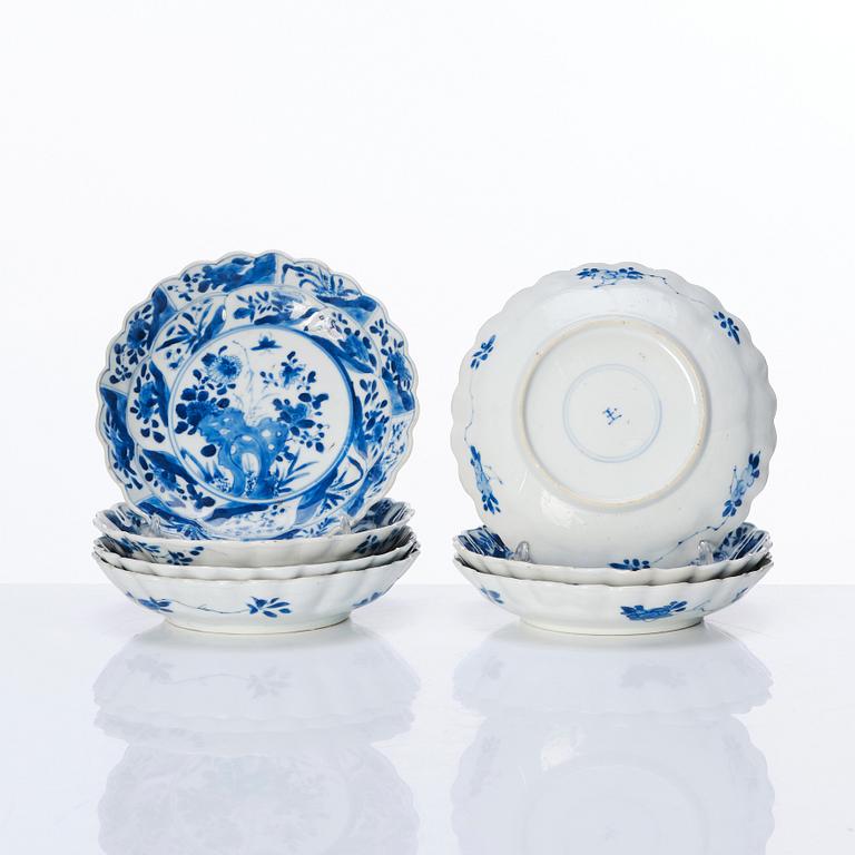 A matched set of seven tea cups with saucers and two extra cups, Qing dynasty, Kangxi (1662-1722).