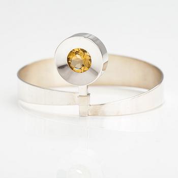 Elis Kauppi, A silver bracelet with a citrine. Kupittaan kulta, Turku 1965.