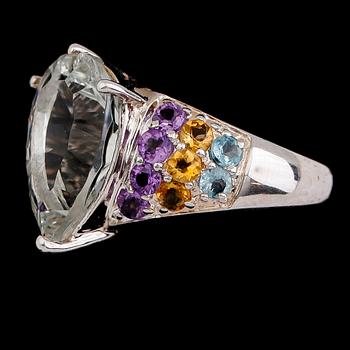 RING, sterlingsilver, bla ametister och citriner. Vikt ca 5 g.