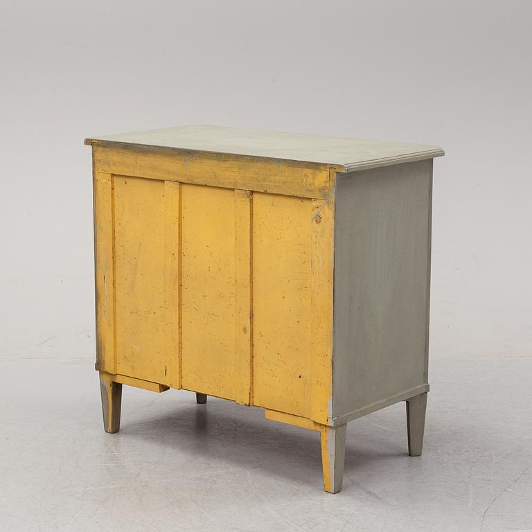 A Gustavian style chest of drawers, first half of the 20t Century.
