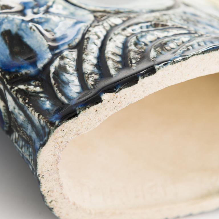 Birger Kaipiainen, a stoneware sculpture signed Kaipiainen Arabia.