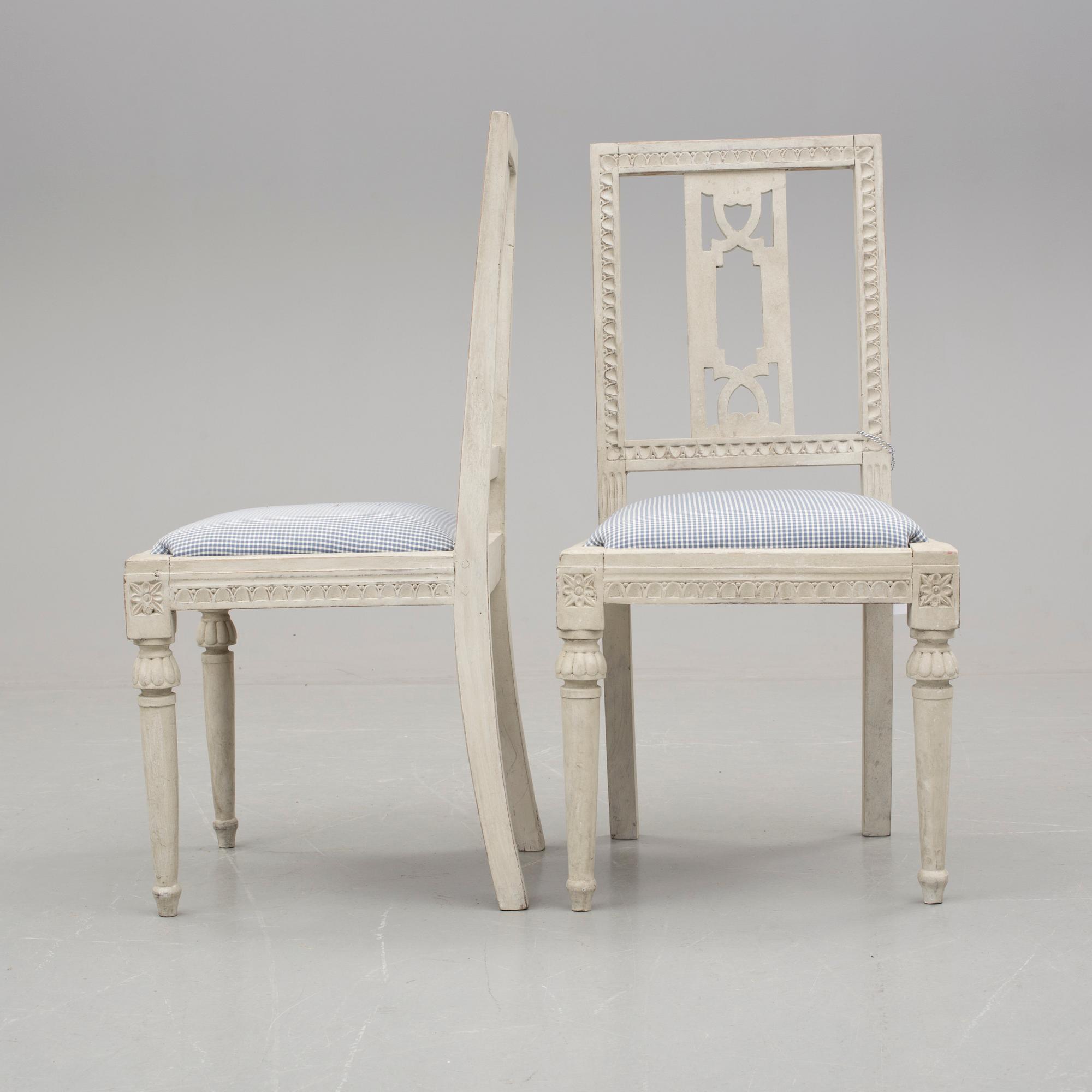 STOLAR, ett par, gustaviansk stil, 1900-tal.