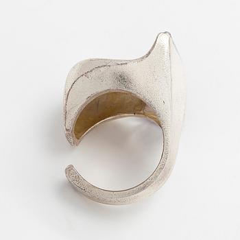 Björn Weckström, a sterling silver 'Darina's Tear' ring with acrylic. Lapponia 1974.