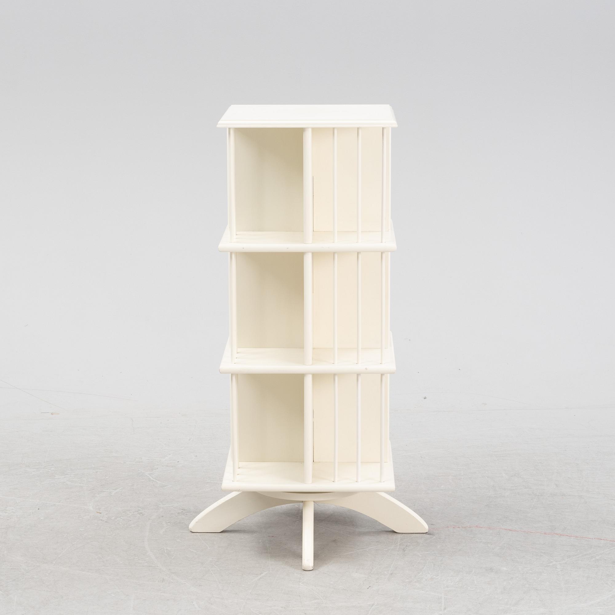 A revolving bookcase, end of the 20th century.