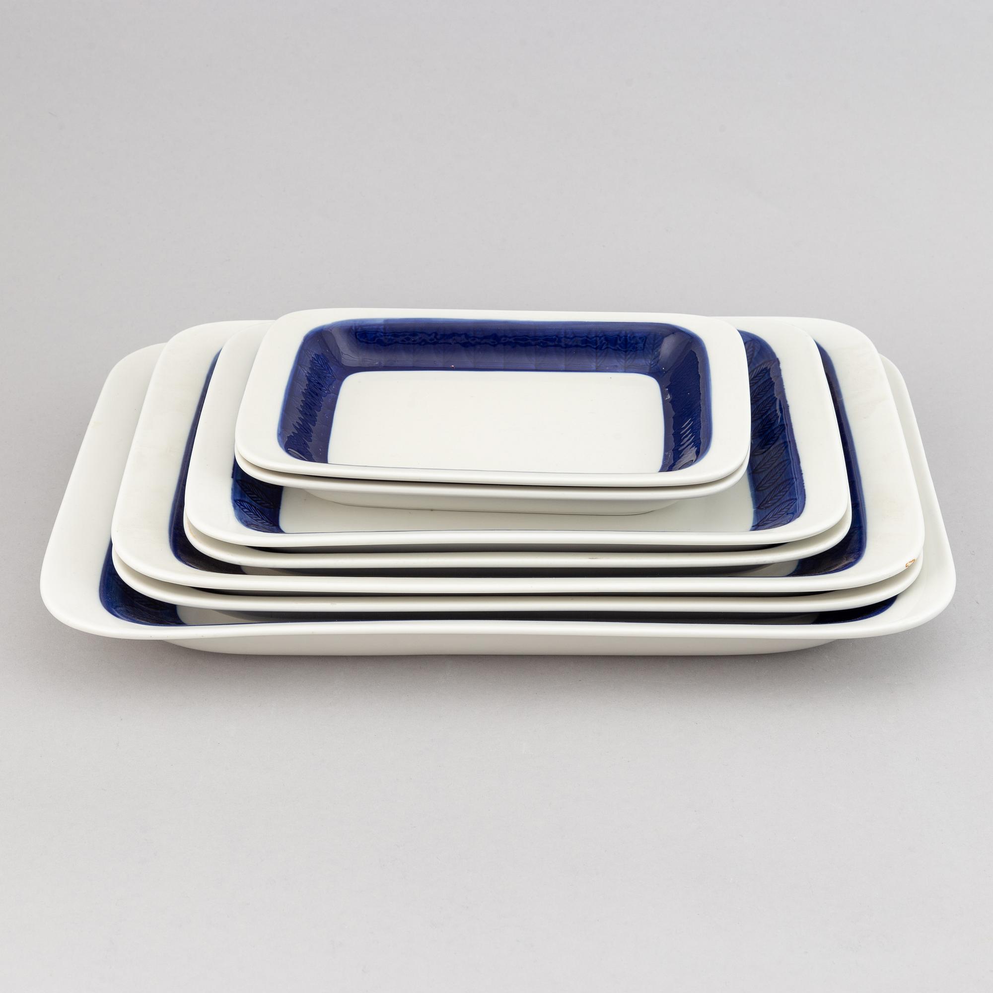 A Hertha Bengtsson 'Koka Blå' dinner service, 84 pcs, Rörstrand, designed 1956.