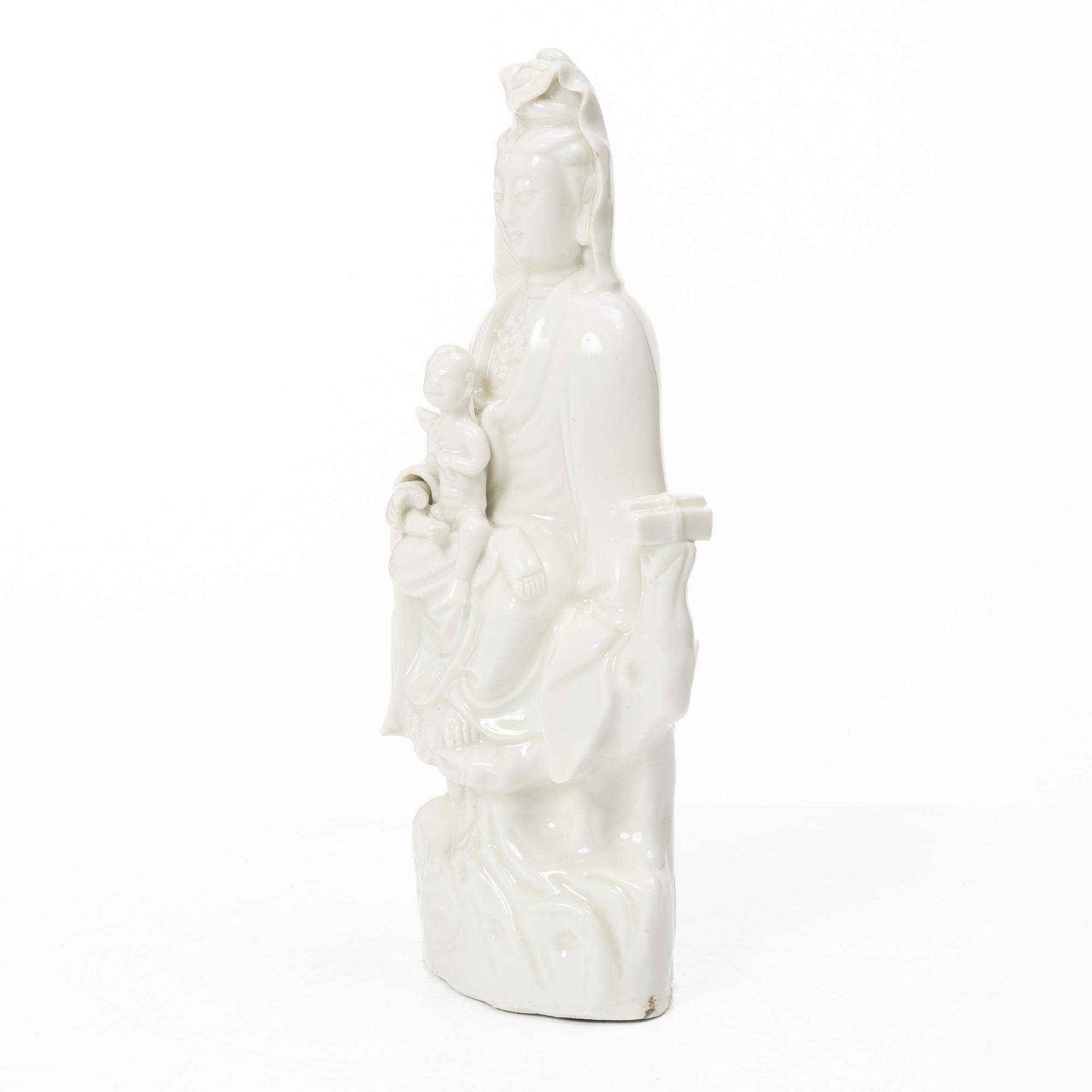 Guanyin, porslin, Blanc de Chine, Kina, sen Qingdynasti.