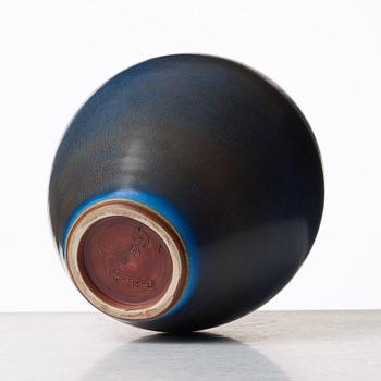 Berndt Friberg, a stoneware vase, Gustavsberg studio, Sweden 1967.