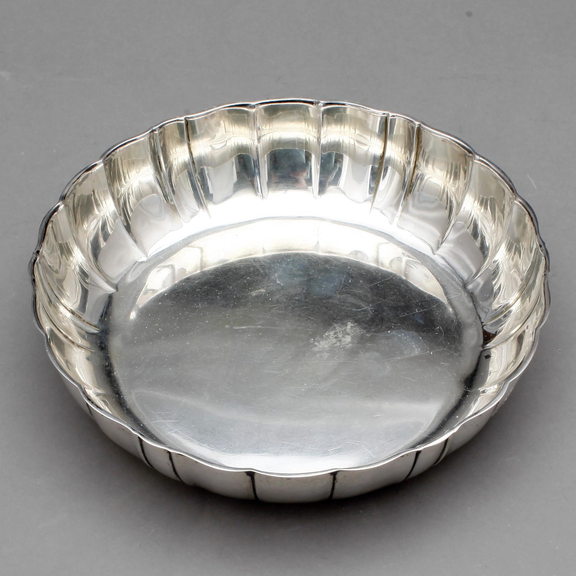 SKÅL, silver, CG Hallberg, Stockholm, 1935. Vikt ca 250g.