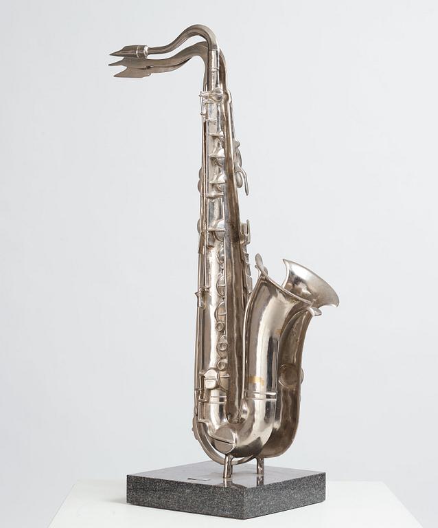 Fernandez Arman, Saxophone, 1984.