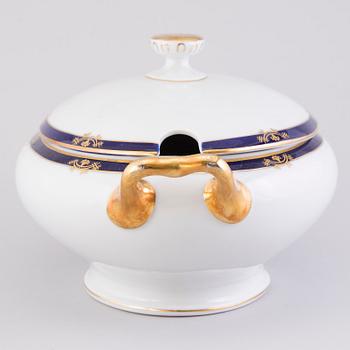 A 70-pcs set of dinnerware and for coffee, Arabia Finland 1932-1949.