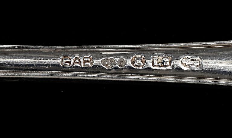 BESTICK, 35 st, silver, modell Svensk spets, GAB och CGH, 1900-tal. Tot vikt ca 1010g.