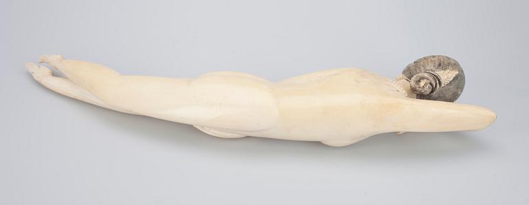 An ivory sculpture/medicin doll, Qing dynasty, ca 1900.