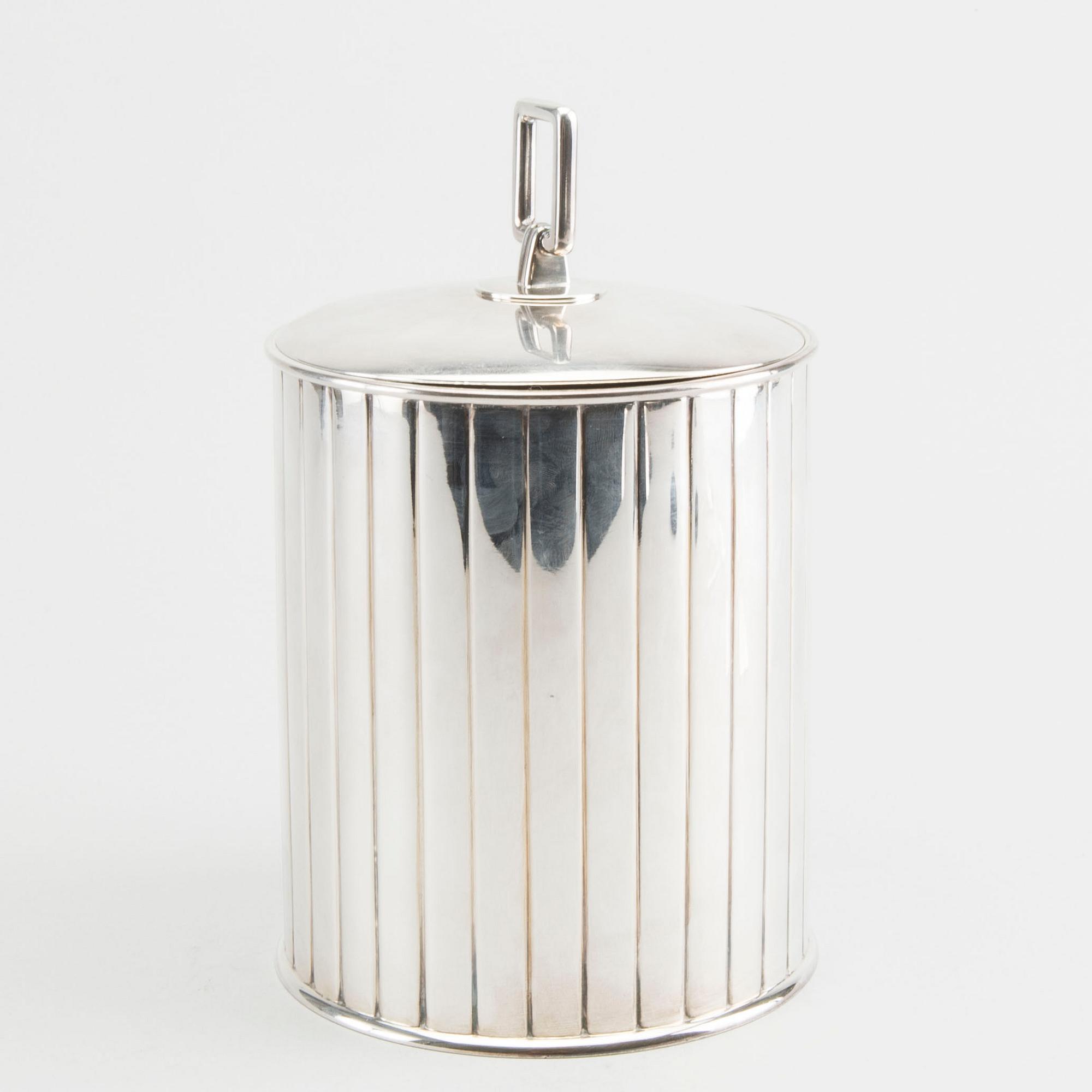 SIGVARD BERNADOTTE, burk med lock, sterling silver Georg Jensen.