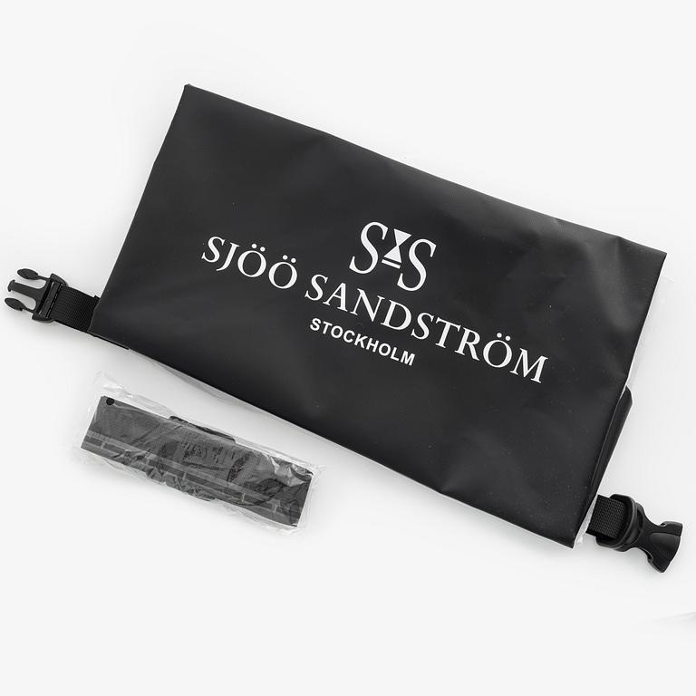 Sjöö Sandström, Landsort Marinen 500 år, armbandsur, "Limited Edition", 42,5 mm.