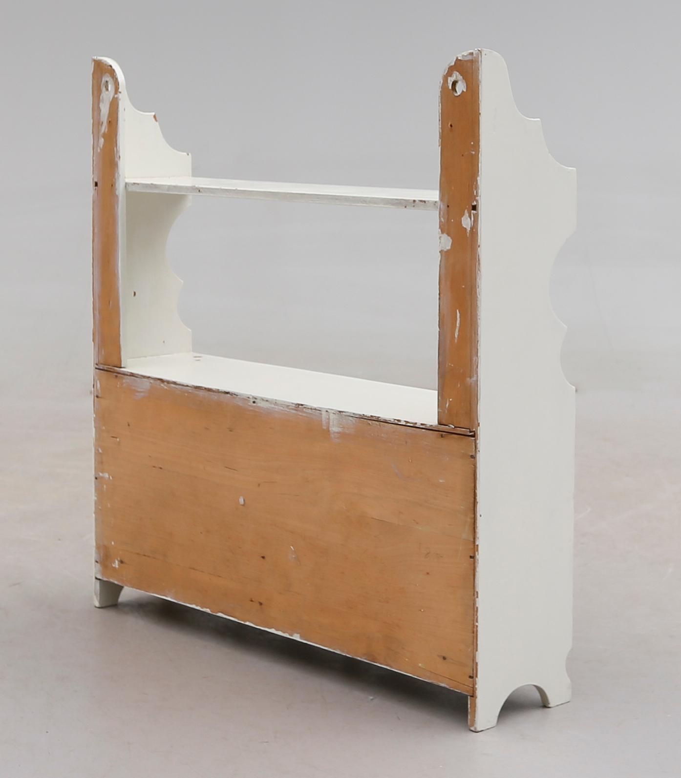 HÄNGSKÅP, 1900-talets första hälft.