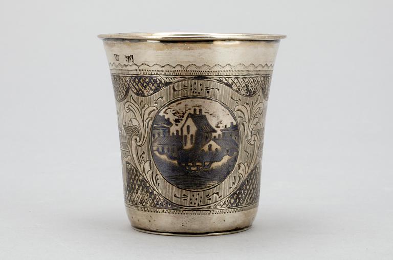 BÄGARE, 84 silver, niello. Moskva 1869. Vikt 53 g.