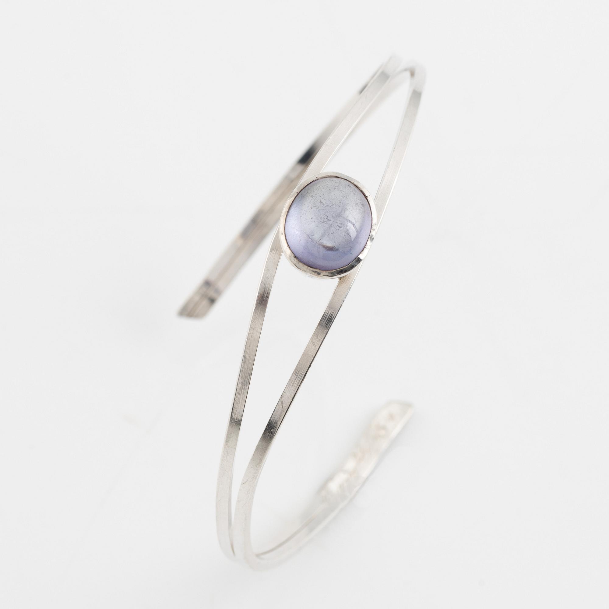 Martin Öhman, silver bangle.
