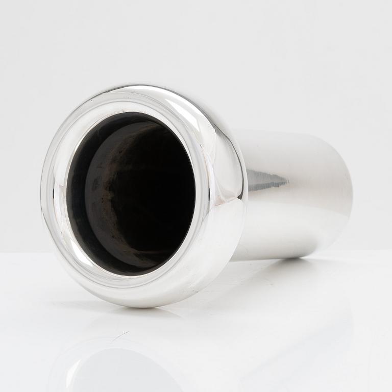 Tapio Wirkkala, a 'Growth' sterling silver vase, Kultakeskus Oy, Hämeenlinna 1990.