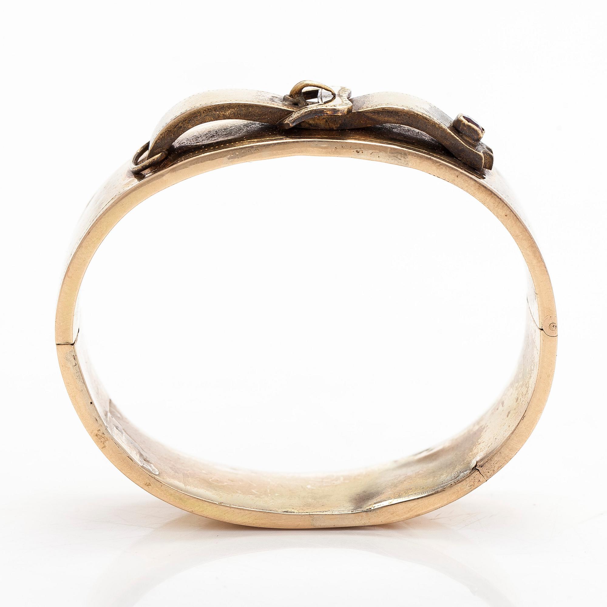 Armring, 14K (56) guld, St Petersburg.