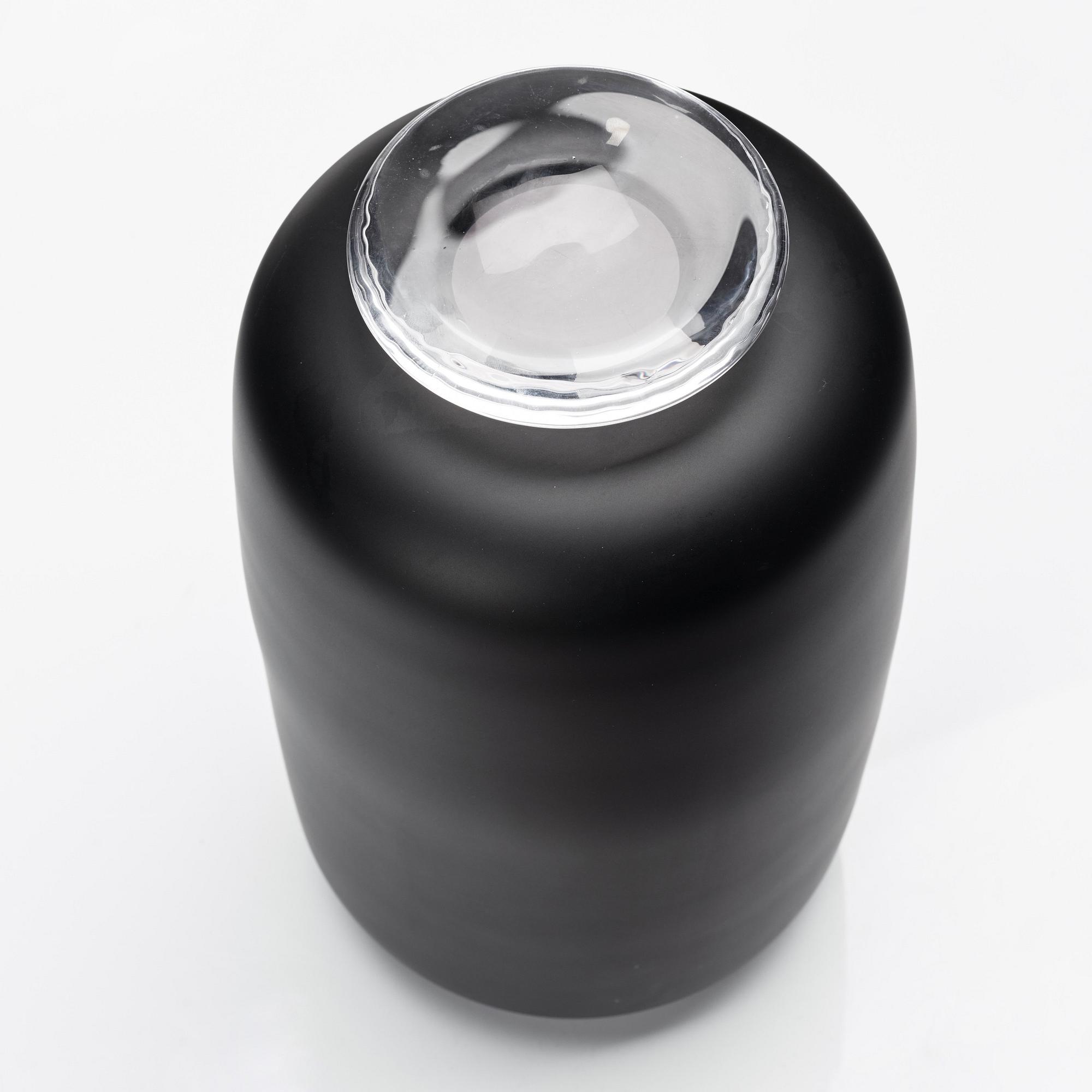Anne Nilsson, a glass vase with cover, Kosta Boda, Sweden, limited ed 2/30.