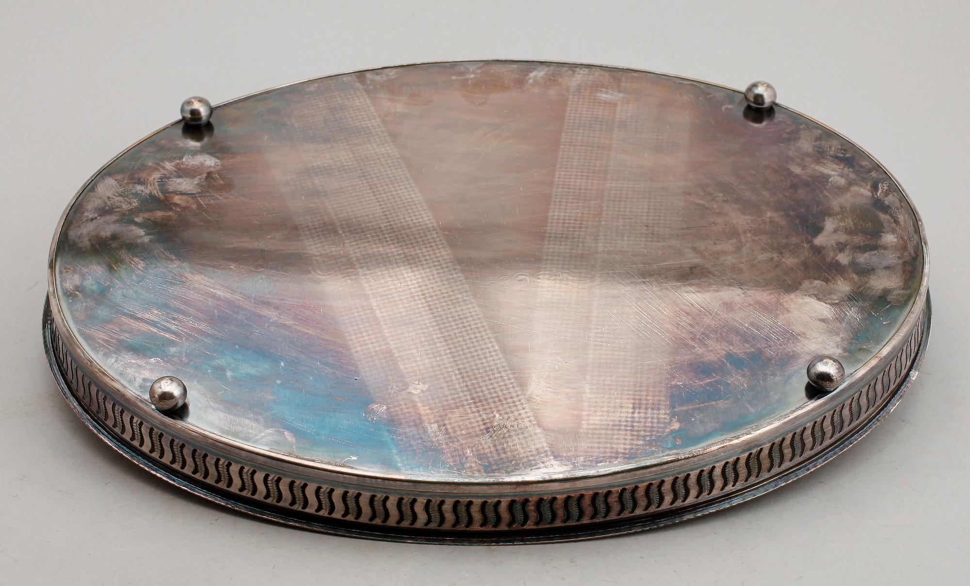 BRICKA, nysilver, England, 1900-talets mitt.