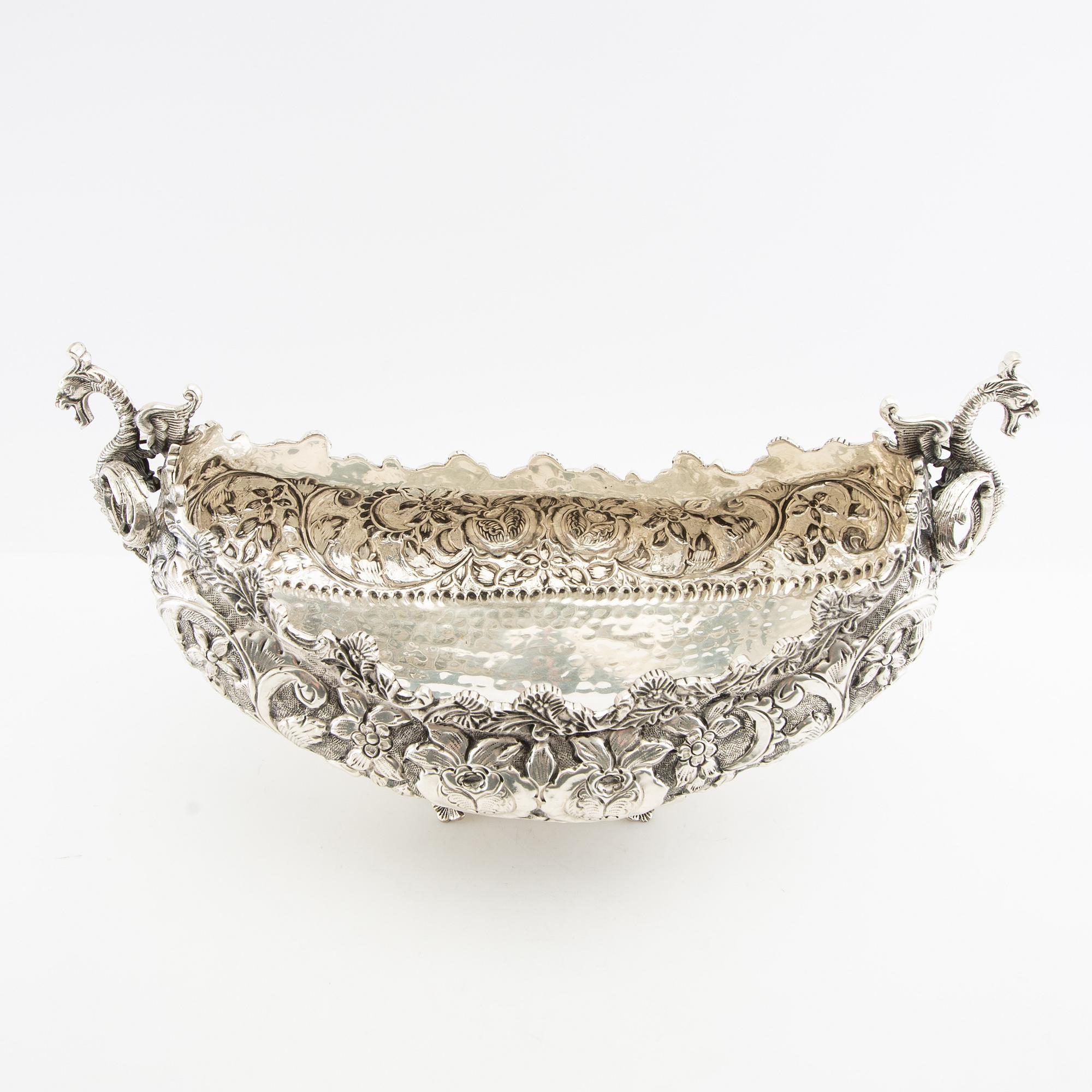 Jardinière 1900-talets första hälft nysilver.