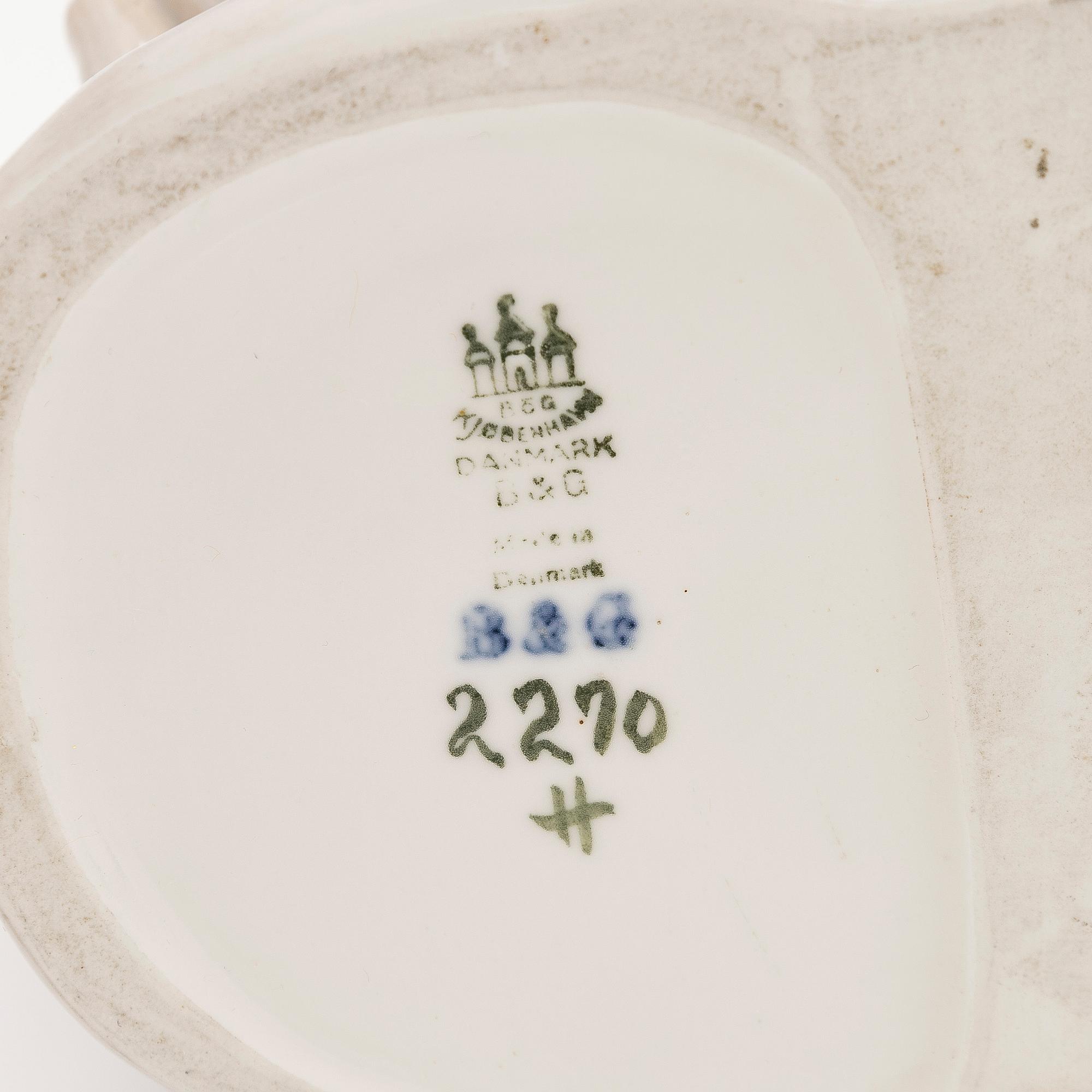 Figuriinit, Bing & Grøndahl sekä Royal Copenhagen, 4 kpl, posliinia, 1900-luku.