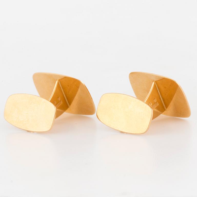 A pair of cufflinks, 18K gold.