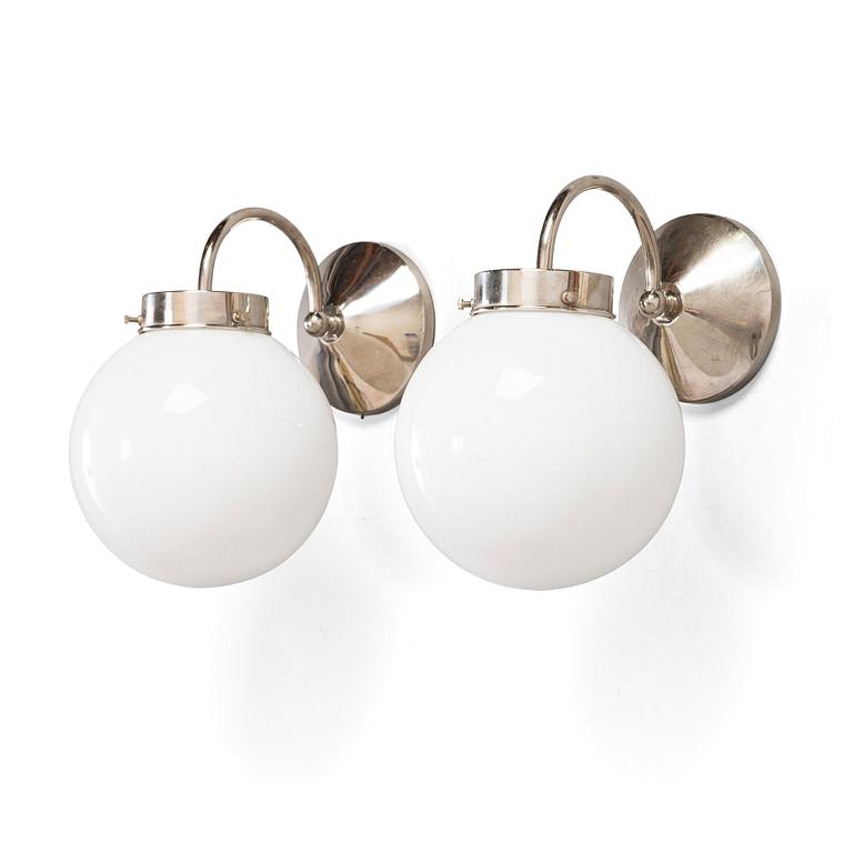 Paavo Tynell, a pair of 1930's '7204' wall lights for Taito.