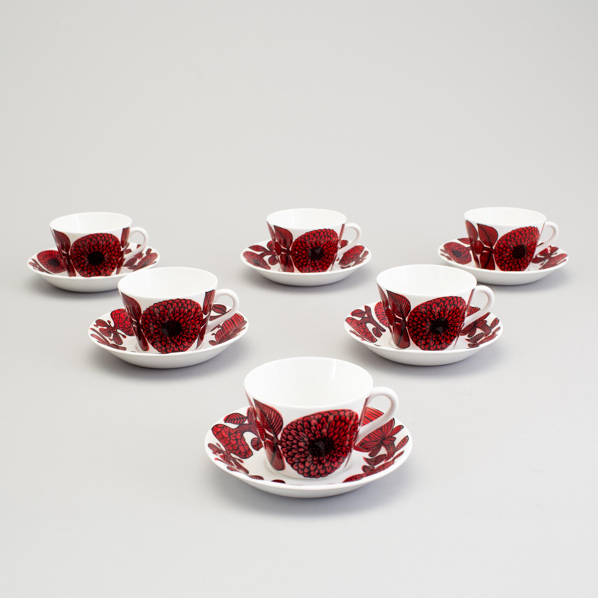 STIG LINDBERG, 6 stycken kaffekoppar i benporslin, "Röd Aster", Gustavsberg 1972-1974.
