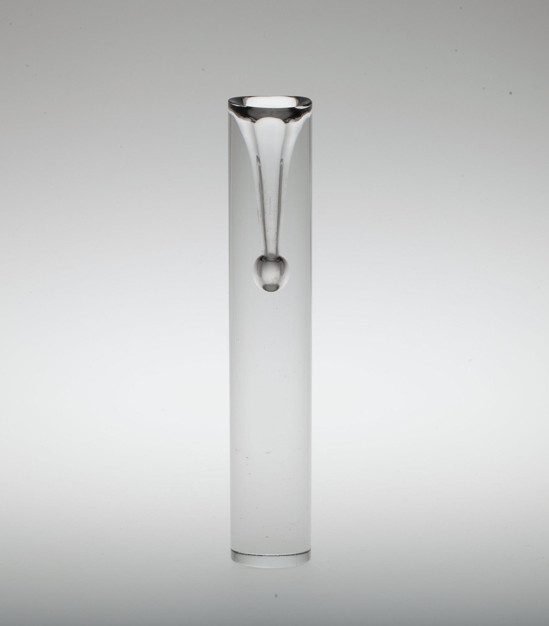 Tapio Wirkkala, A GLASS SCULPTURE.