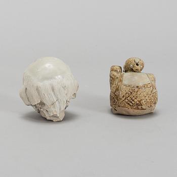 Two Sawakhalok porcelain figurines, 15th/16th Century.