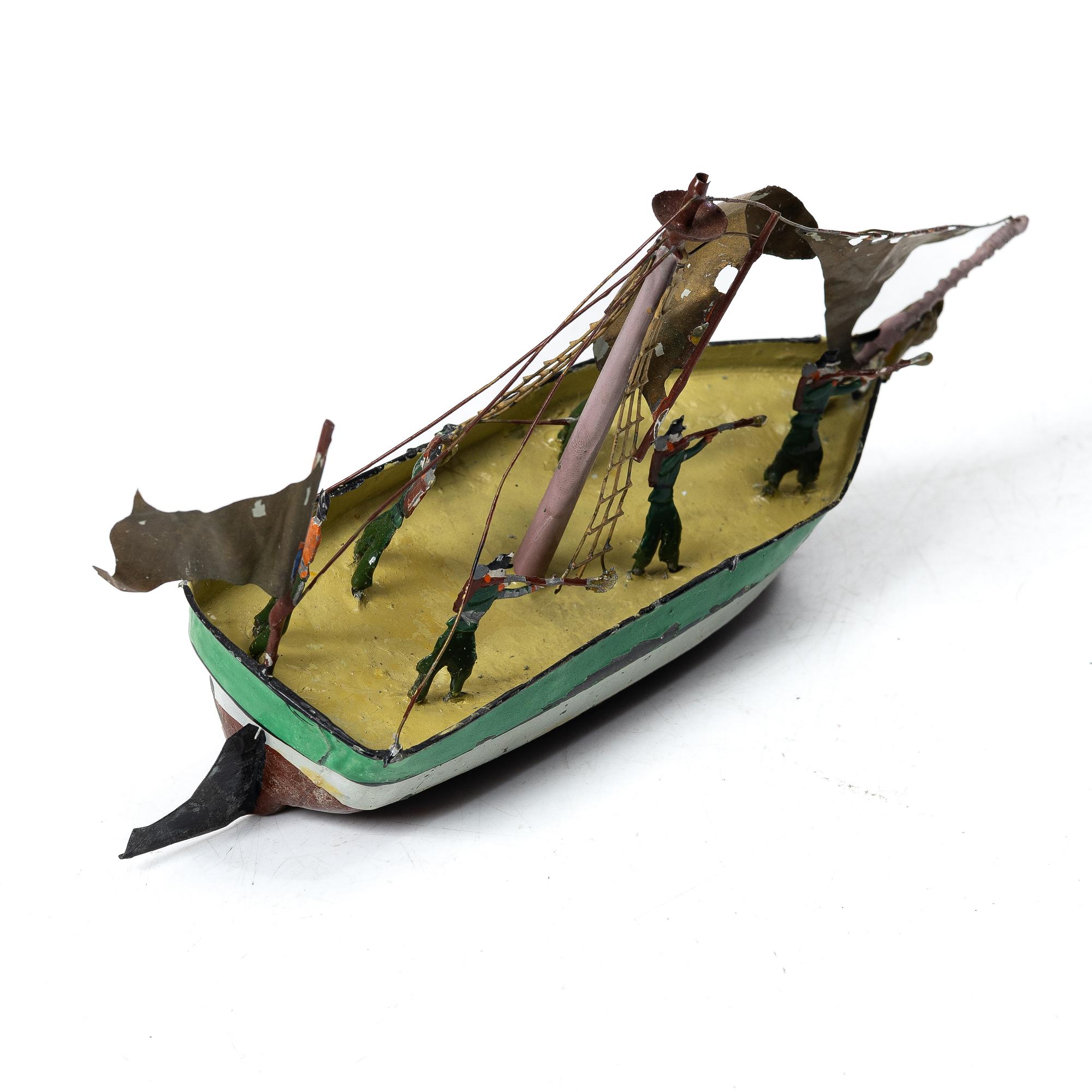Tin toys, 8 pieces, first half of the 20th century.