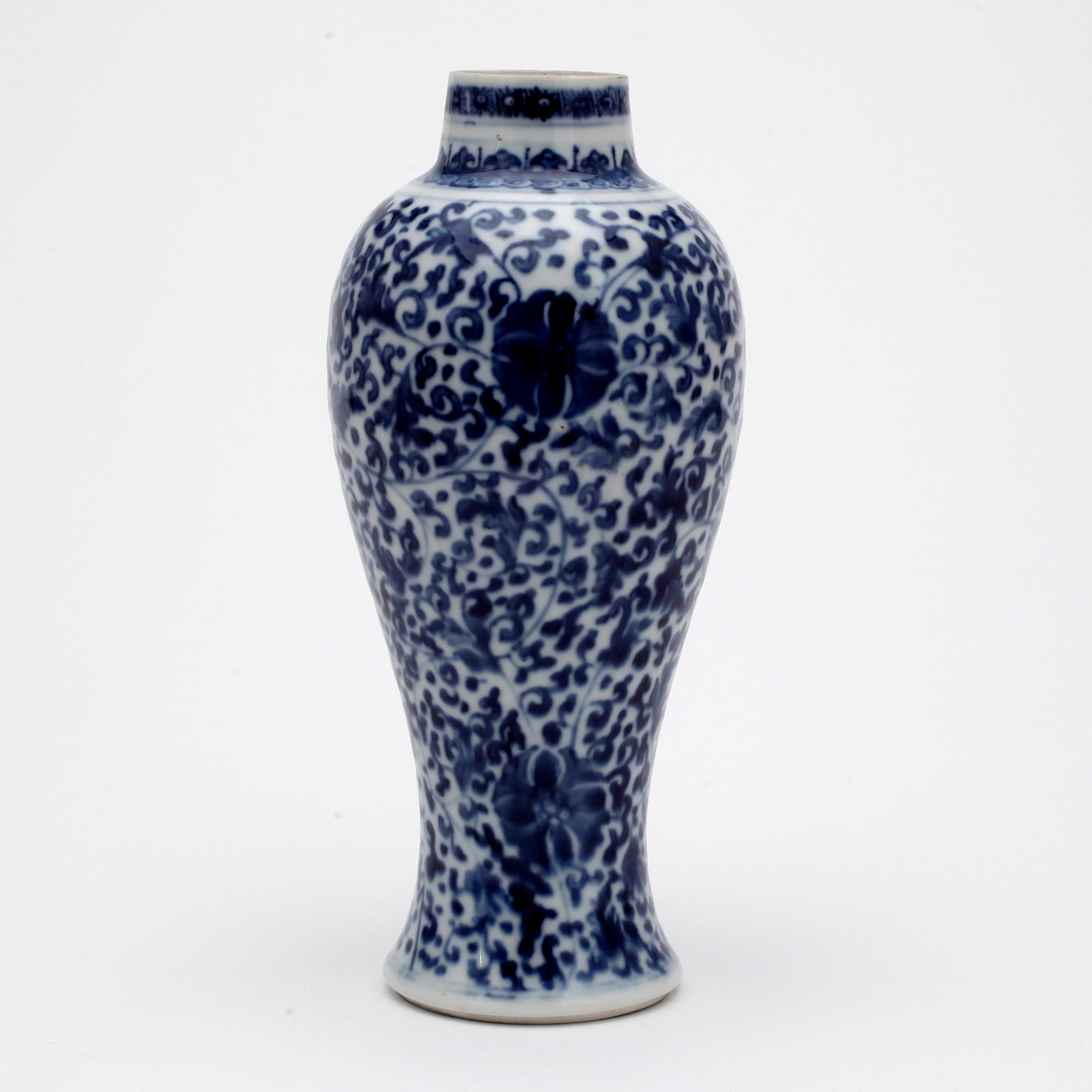 VAS, porslin, Kina 1800-tal.