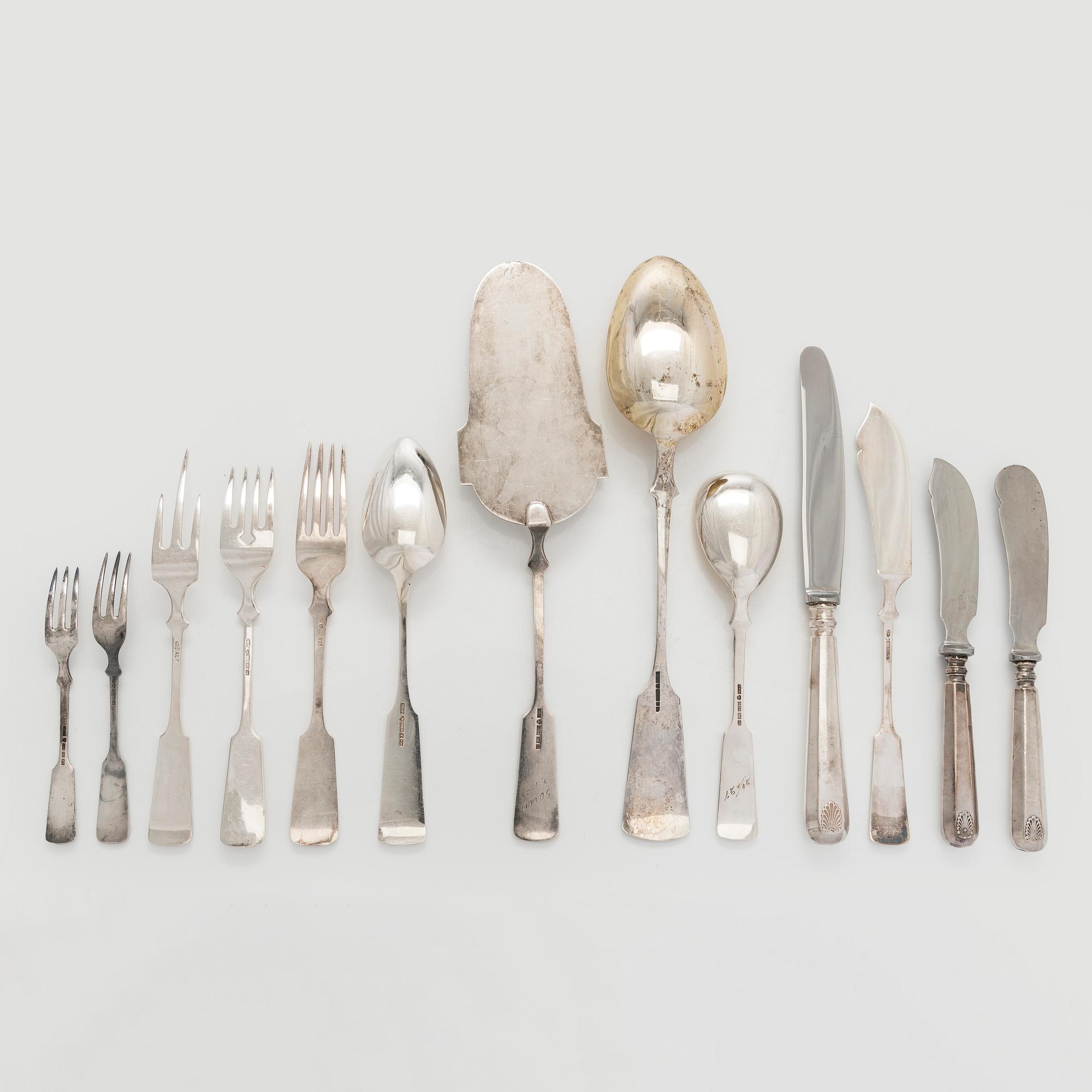 A 67-piece set of silver cutlery, sea shell decor, Finnish manufacturers, 1917-1962.