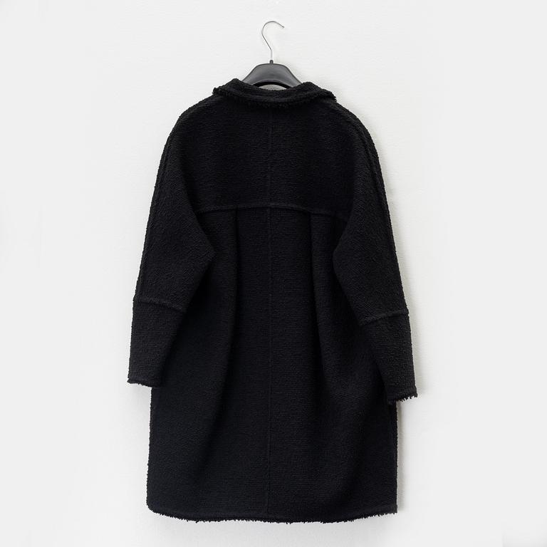 Oscar de la Renta, a wool coat, size 2.