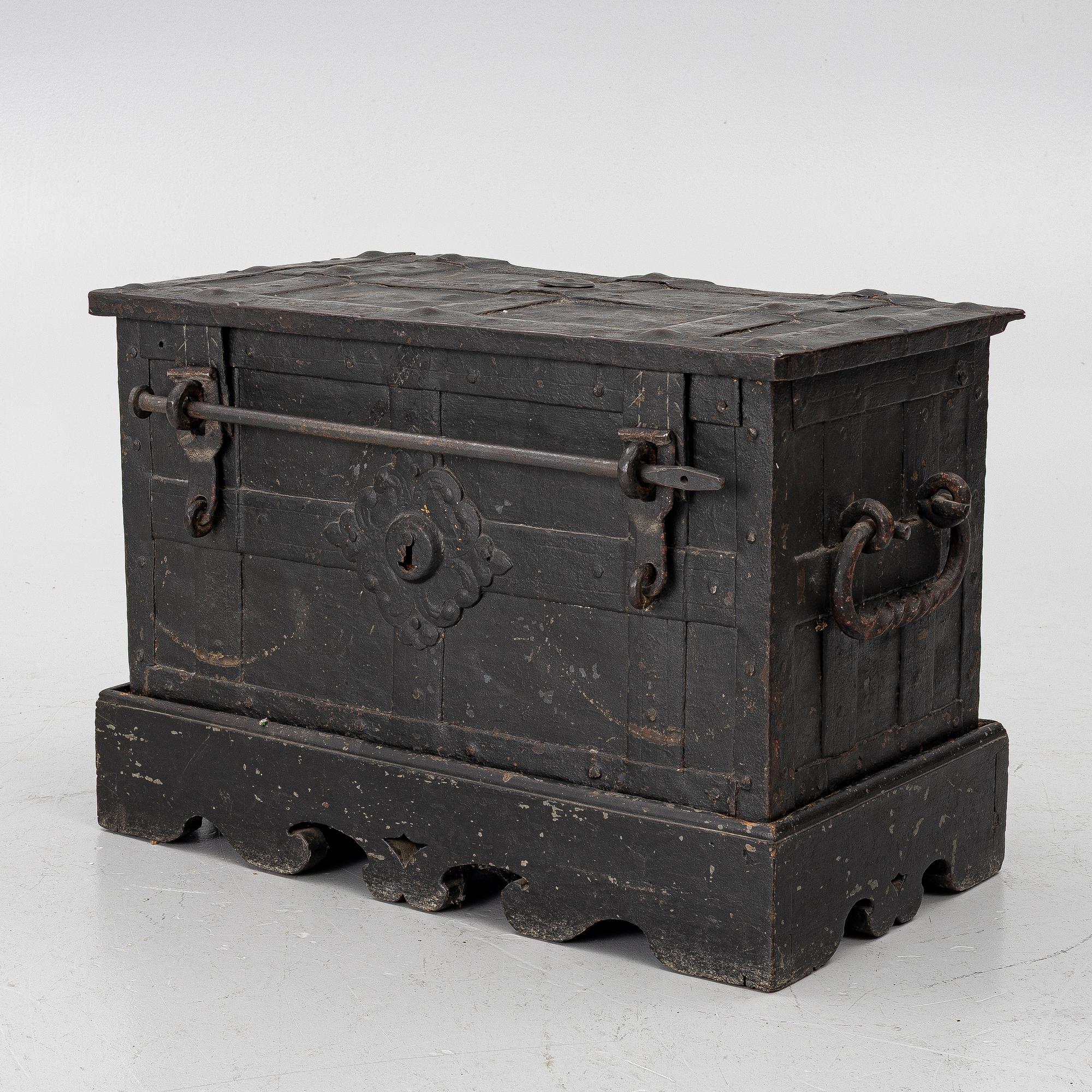 Baroque strongbox, 18th century.
