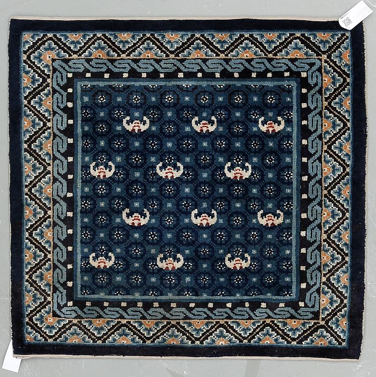 MEDITATIONSMATTA, semiantik, Kina. Ca 97x93 cm.