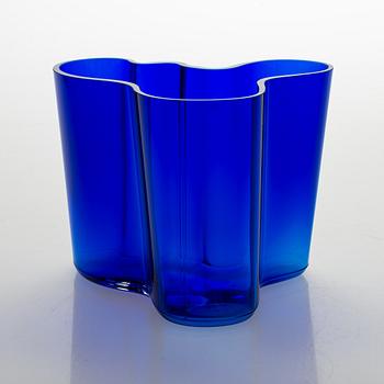 Alvar Aalto, vas 3030, signerad Alvar Aalto 1547/1989.
