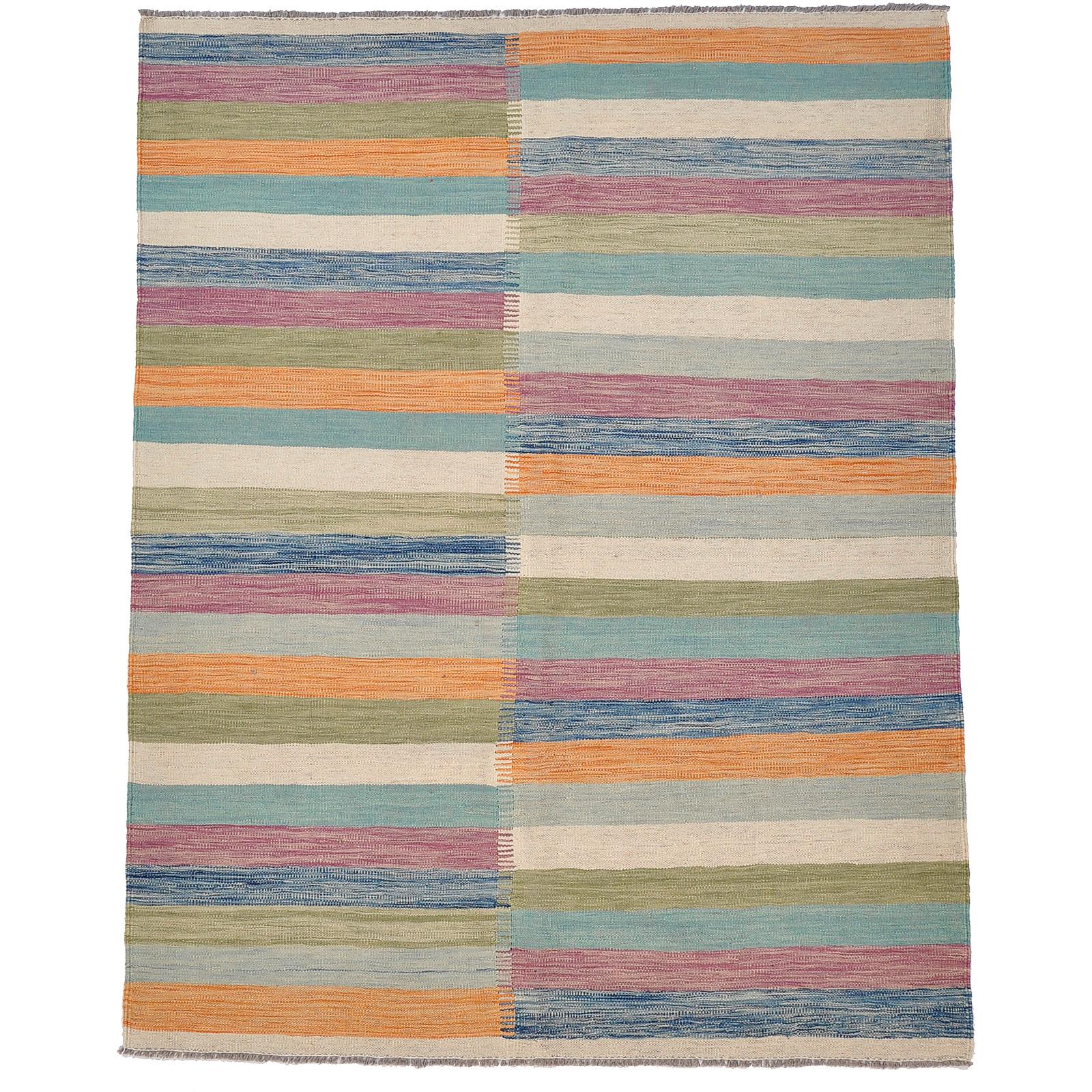 A kilim carpet, ca 195 x 153 cm.