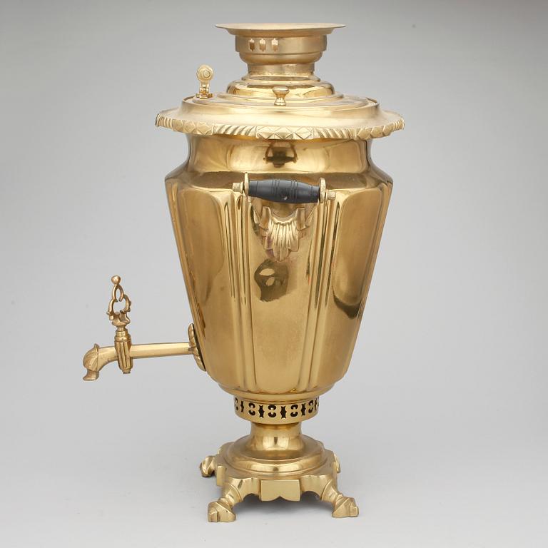 TESAMOVAR, mässing, Ryssland, omkring sekelskiftet, 1800/1900.